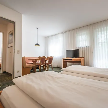 Eg 4 Personen 4 *